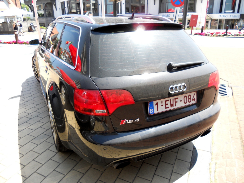 739729AUDIRS42123.jpg