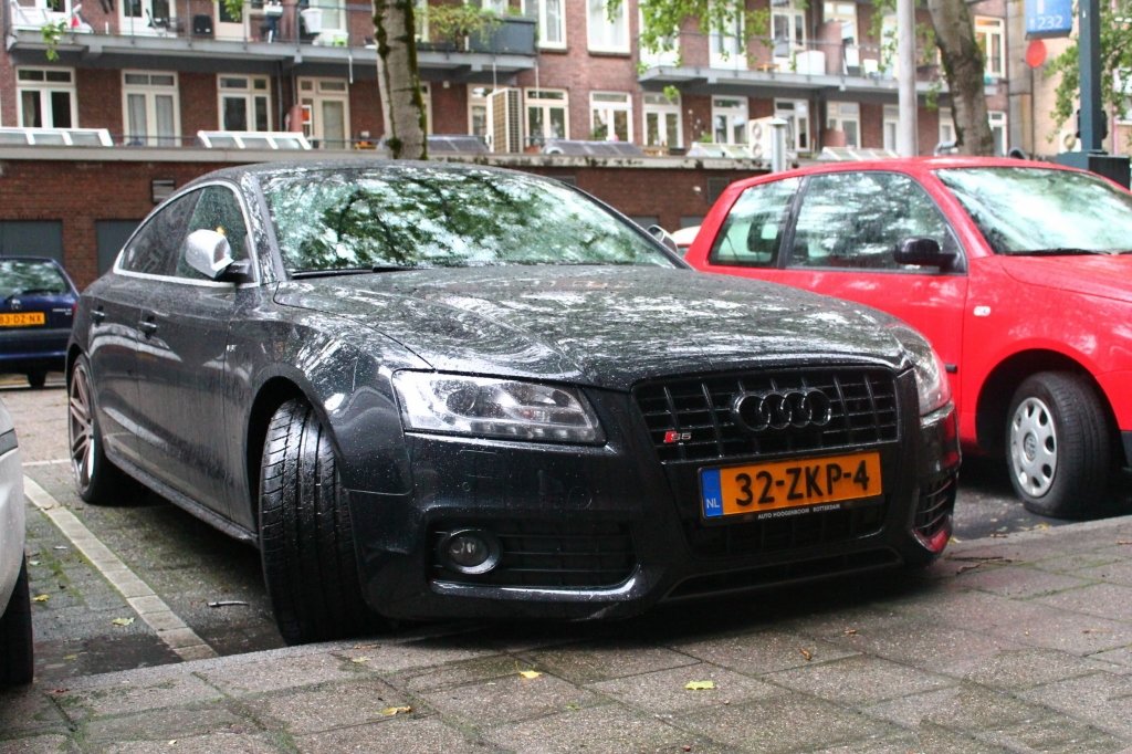 739974120S5SPORTBACK.jpg
