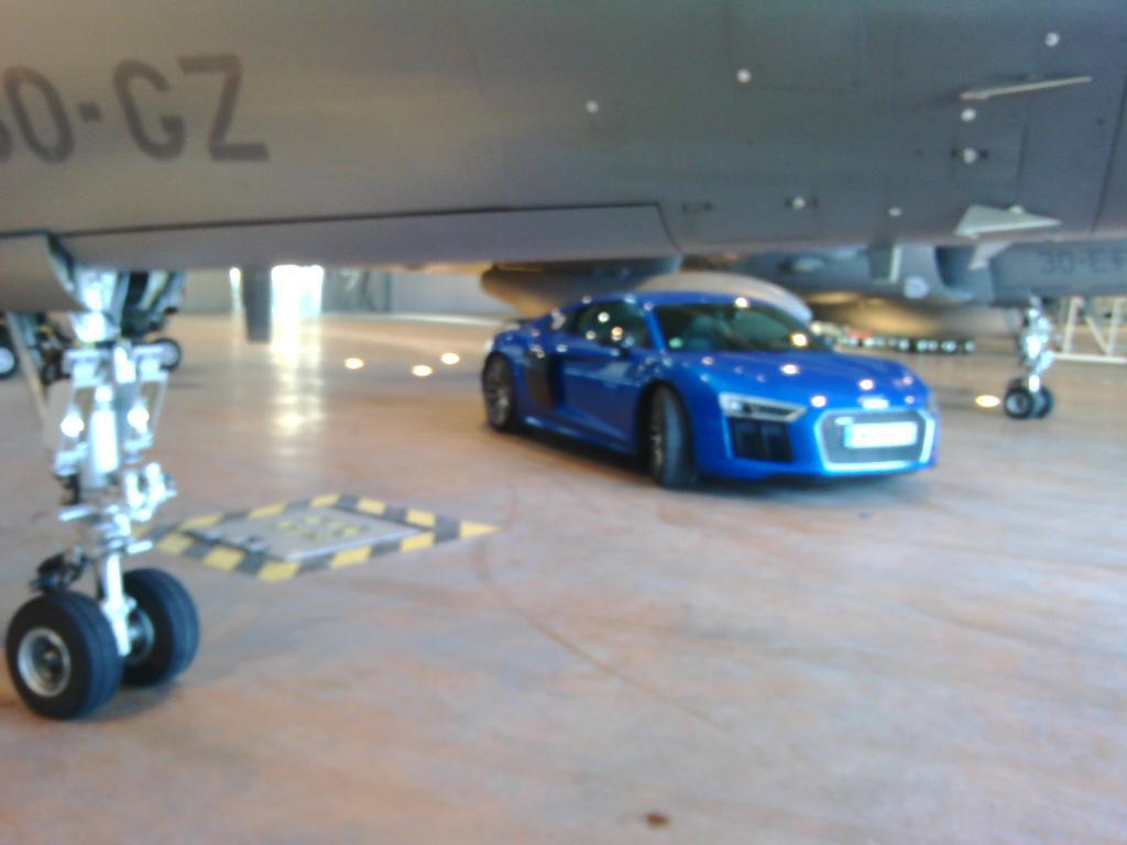 740569AUDIBA118034.jpg