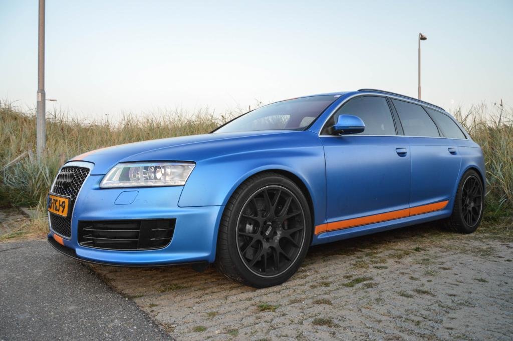 740587RS62302.jpg