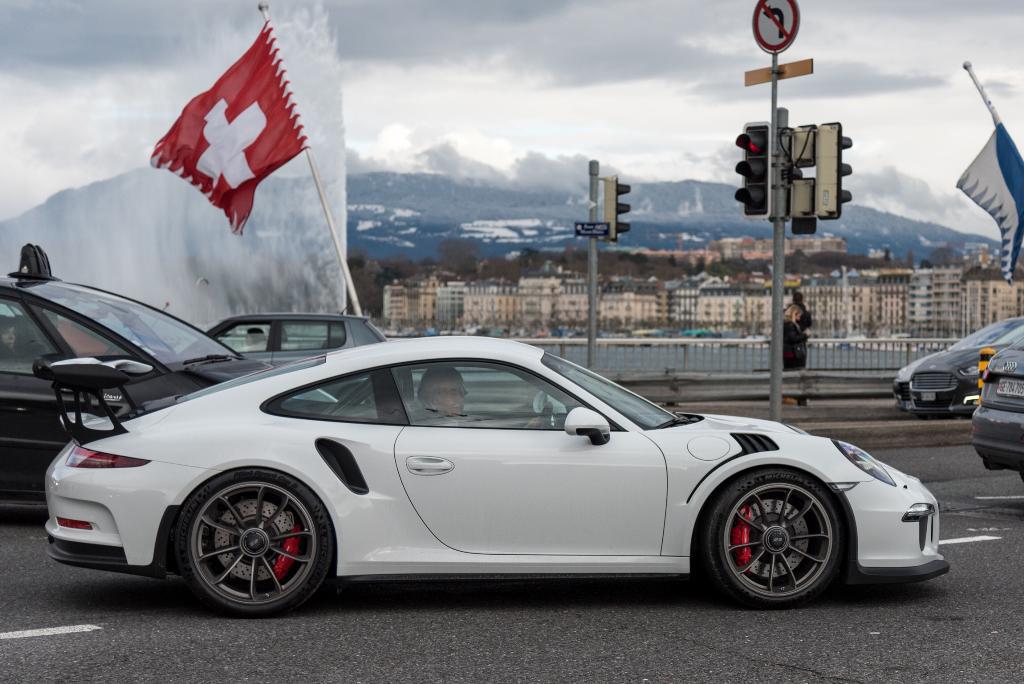 7423840303PORSCHE991GT3RS.jpg