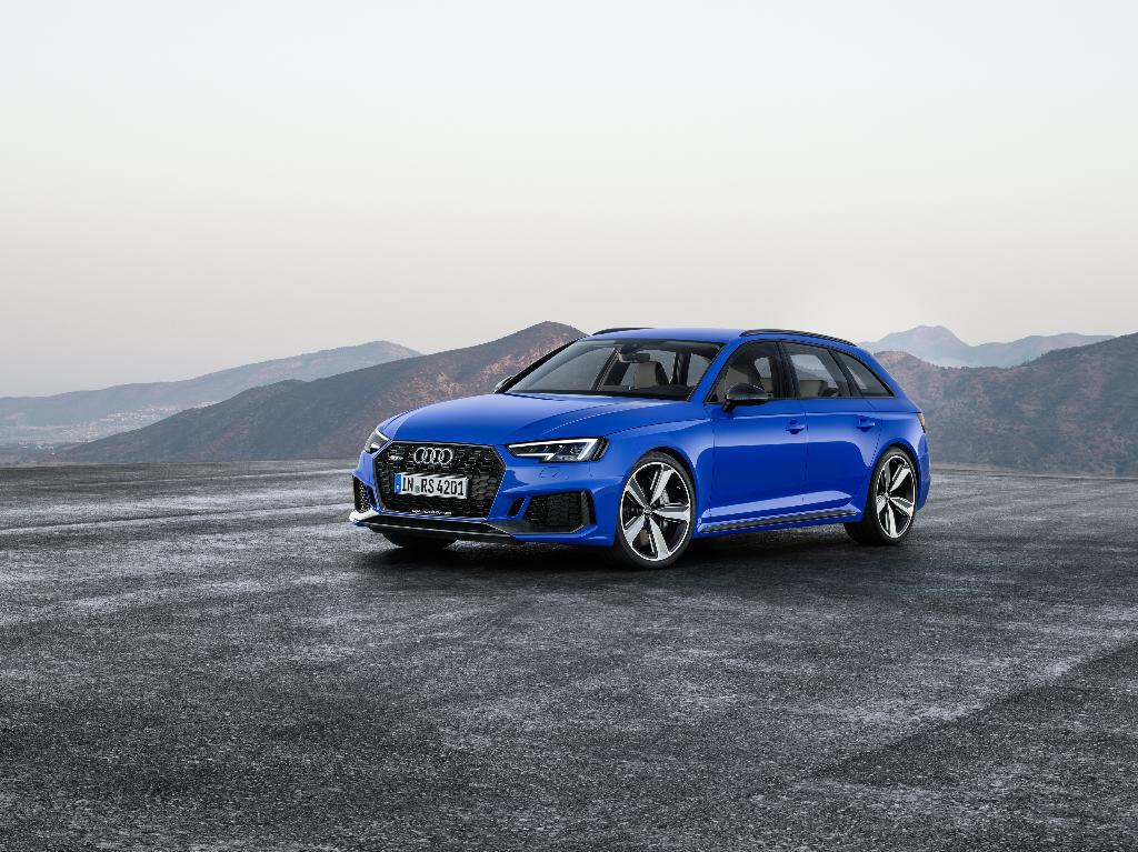 743321AUDIRS4B90032.jpg