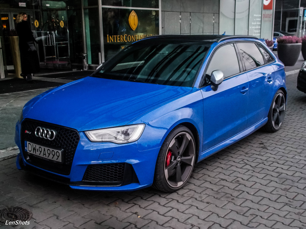 744323RS38V0715.jpg