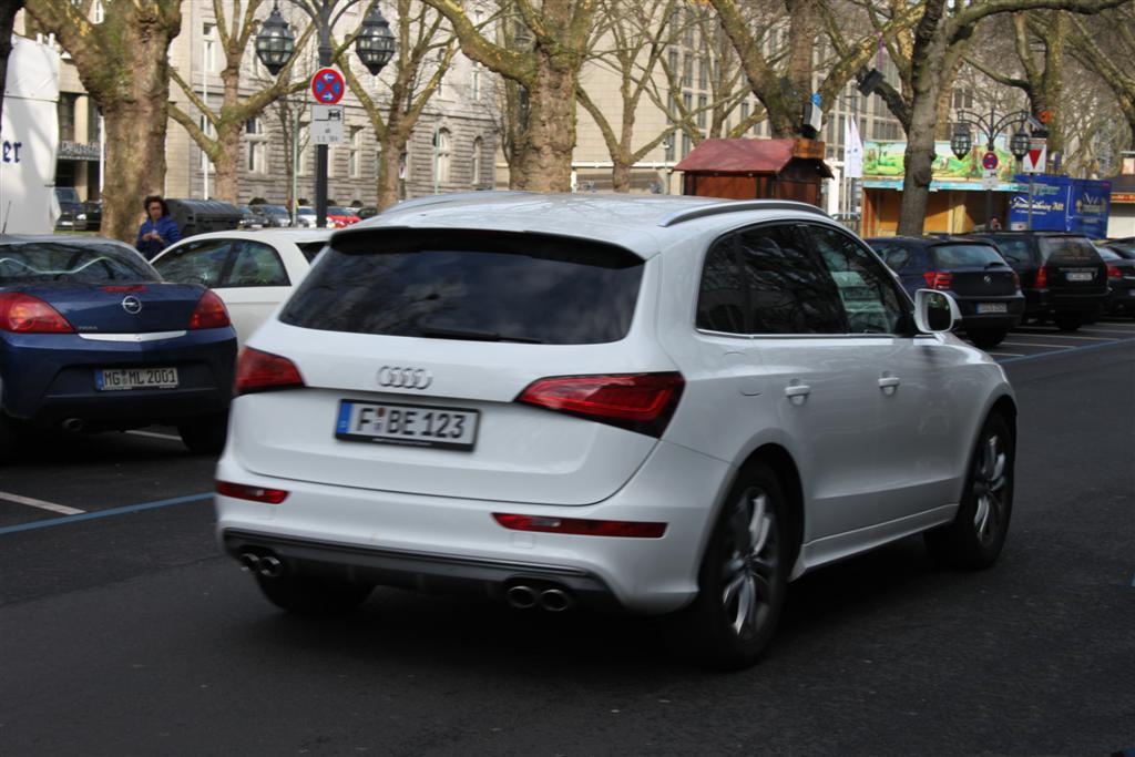 744651AUDISQ5984.jpg