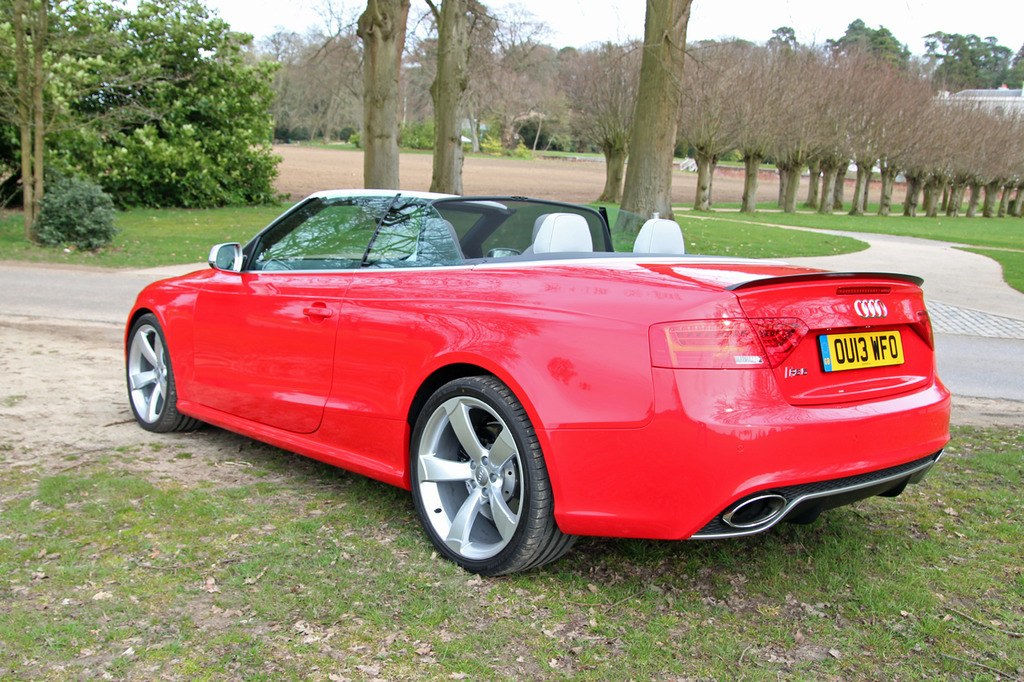 744788192RS5CABRIOLET.jpg