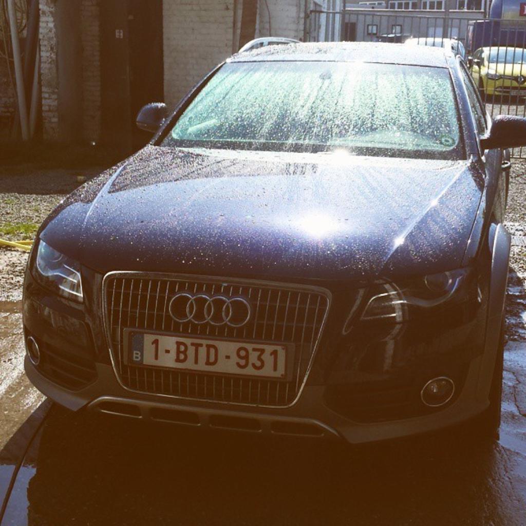 7460921252AUDIA4ALLROAD.jpg