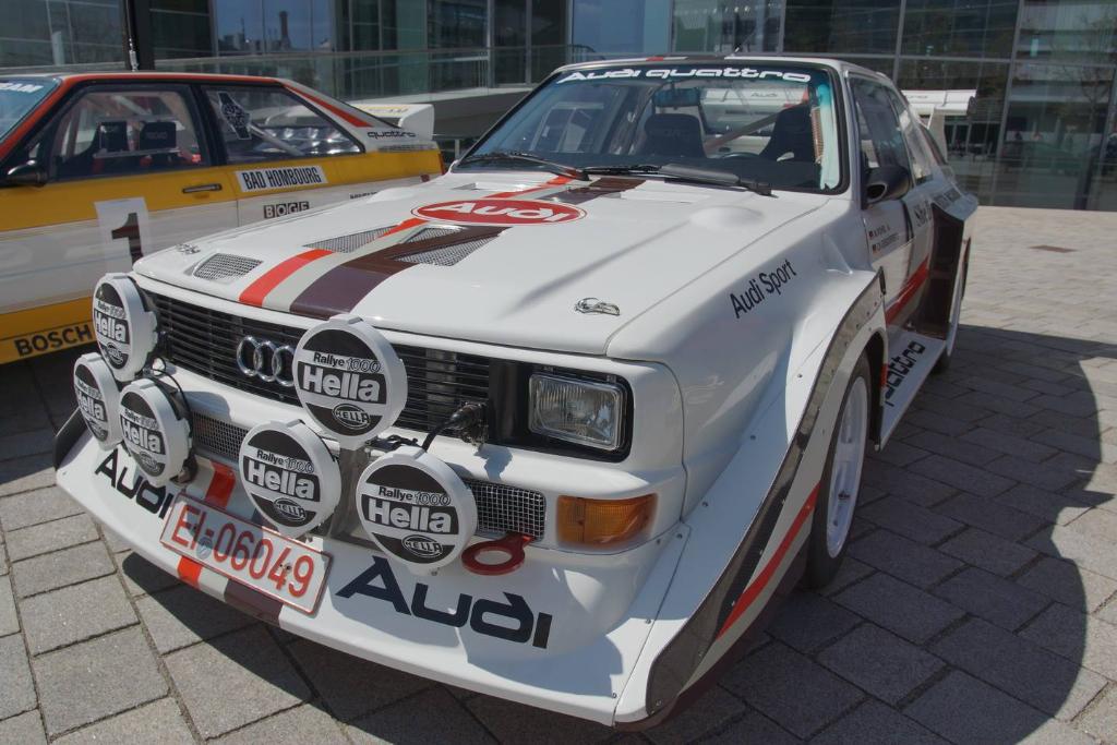 746226URQUATTRO2280.jpg