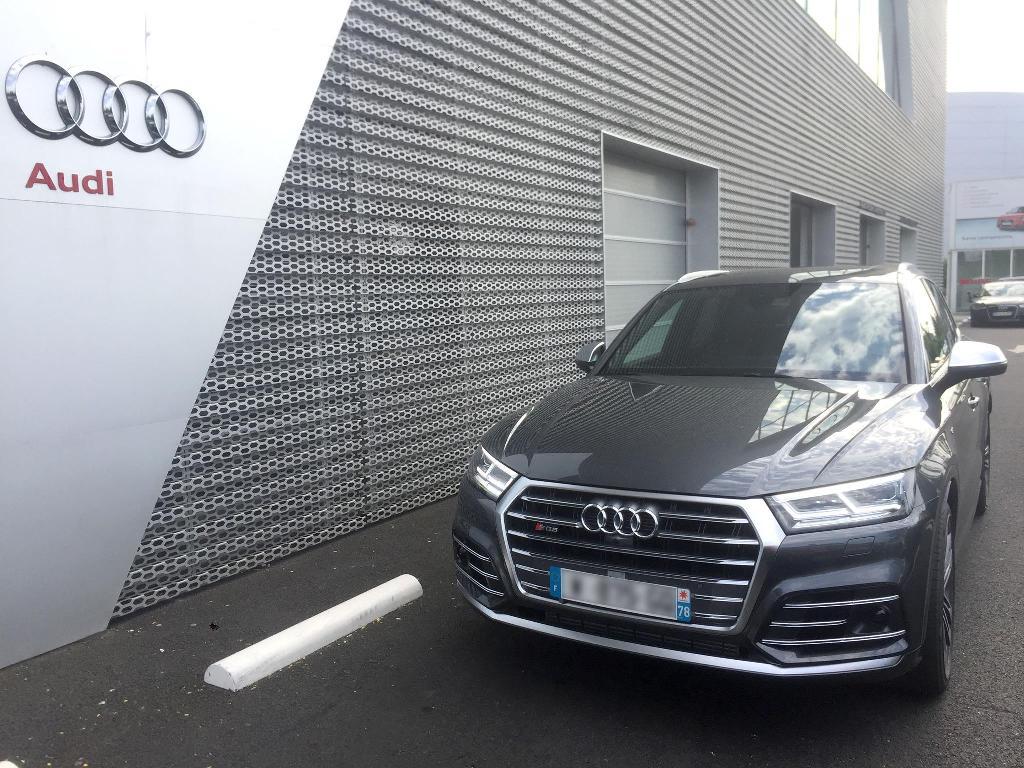 748130AUDISQ5B90188.jpg