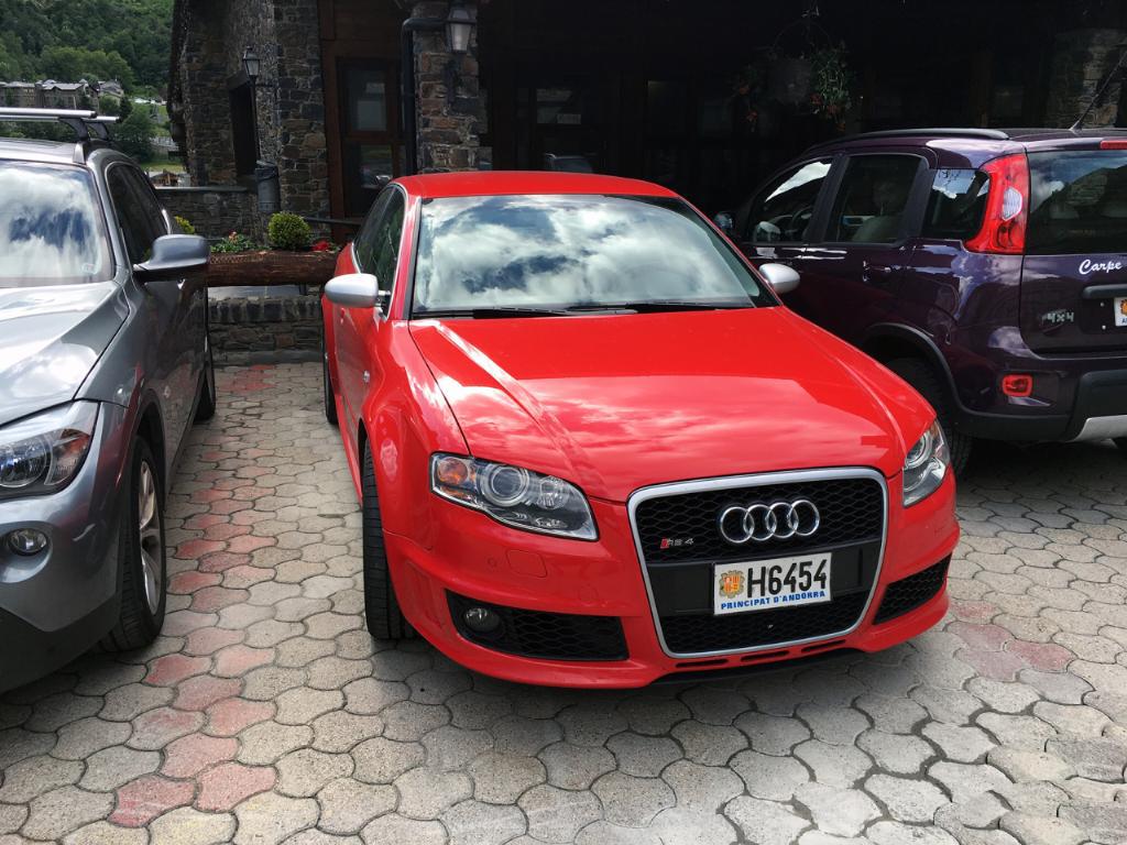 748305AUDIRS42970.jpg