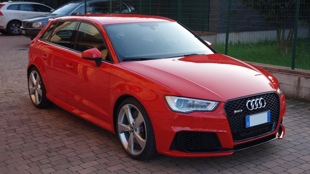 749523RS38V1102.jpg