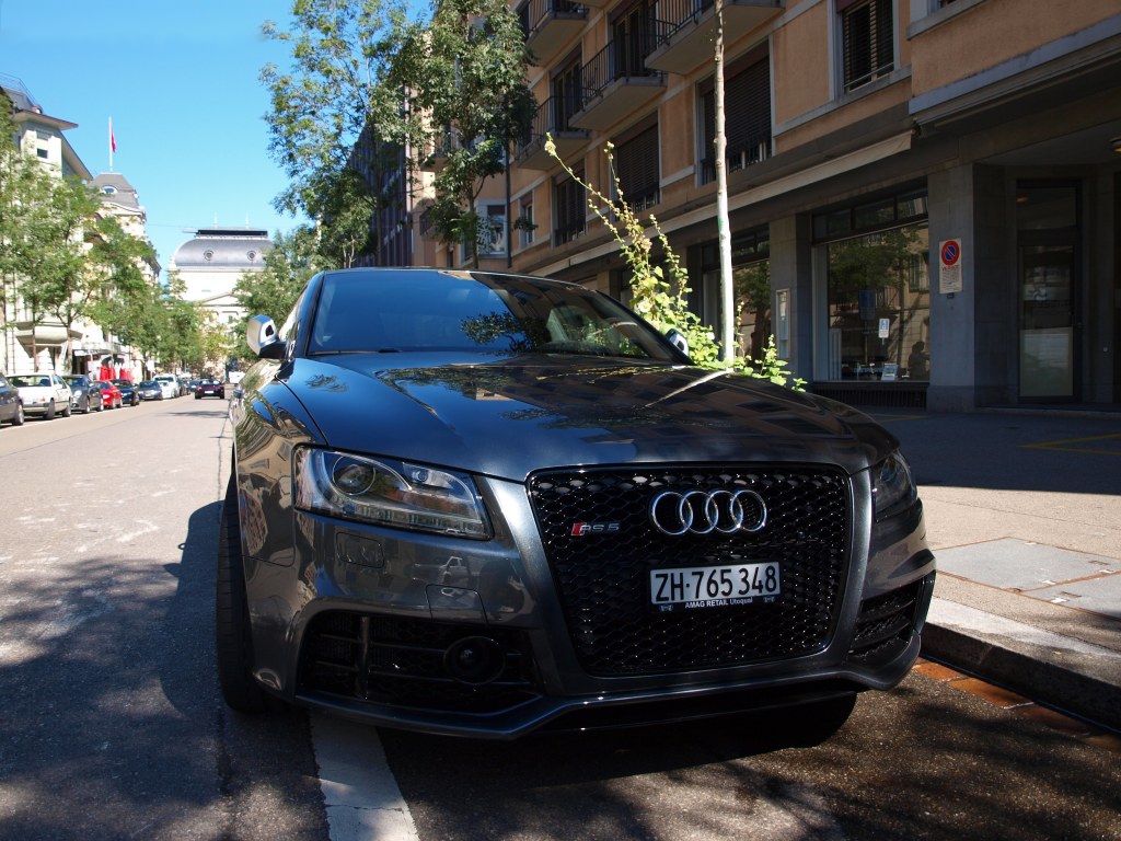 749545AUDIRS5539.jpg