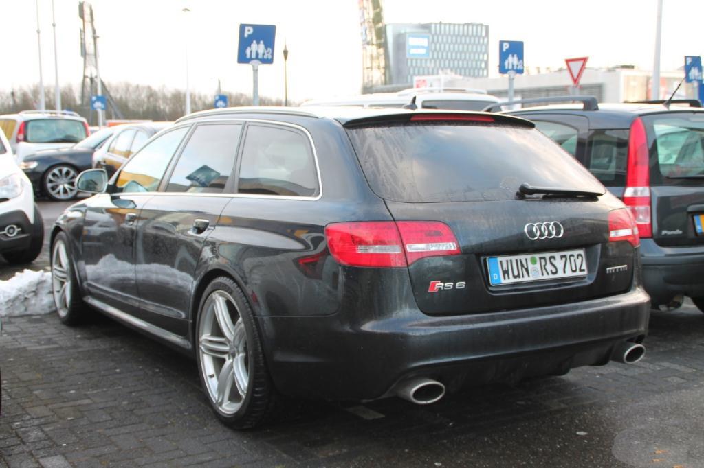 749888RS62513.jpg