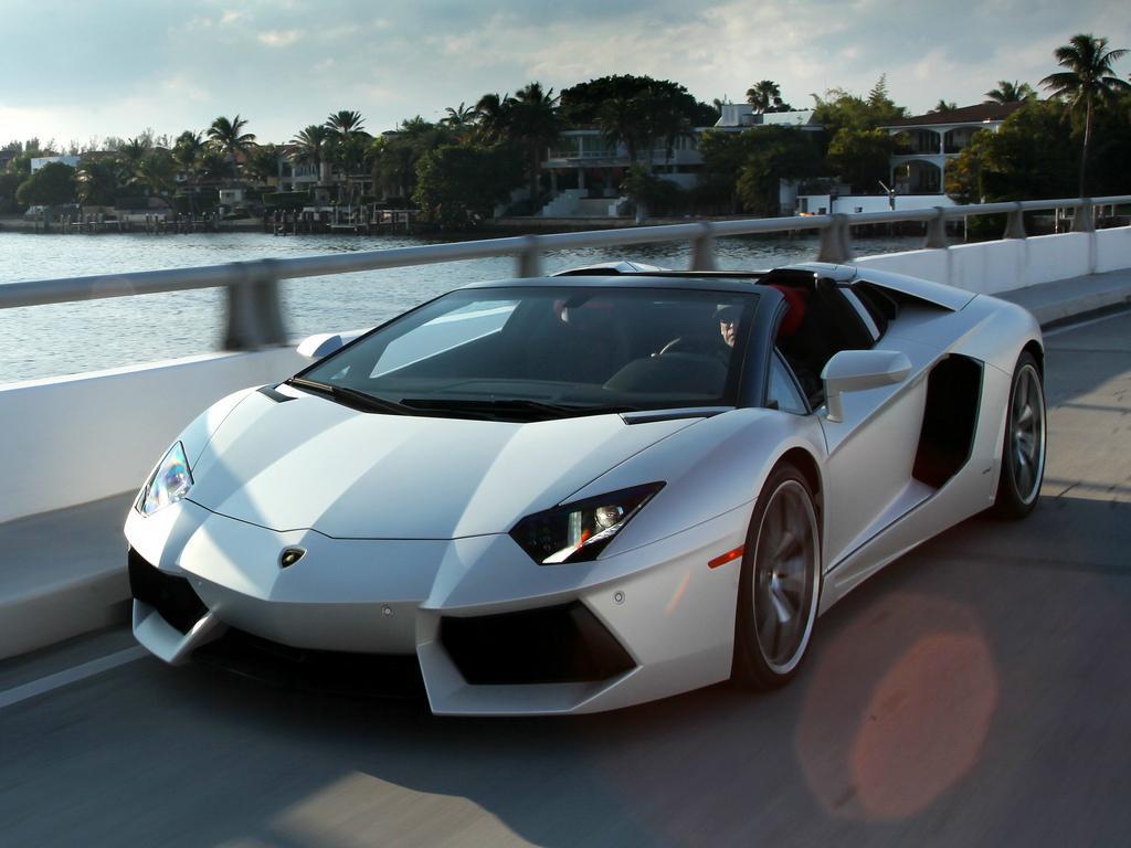 750598681LAMBORGHINIAVENTADOR.jpg