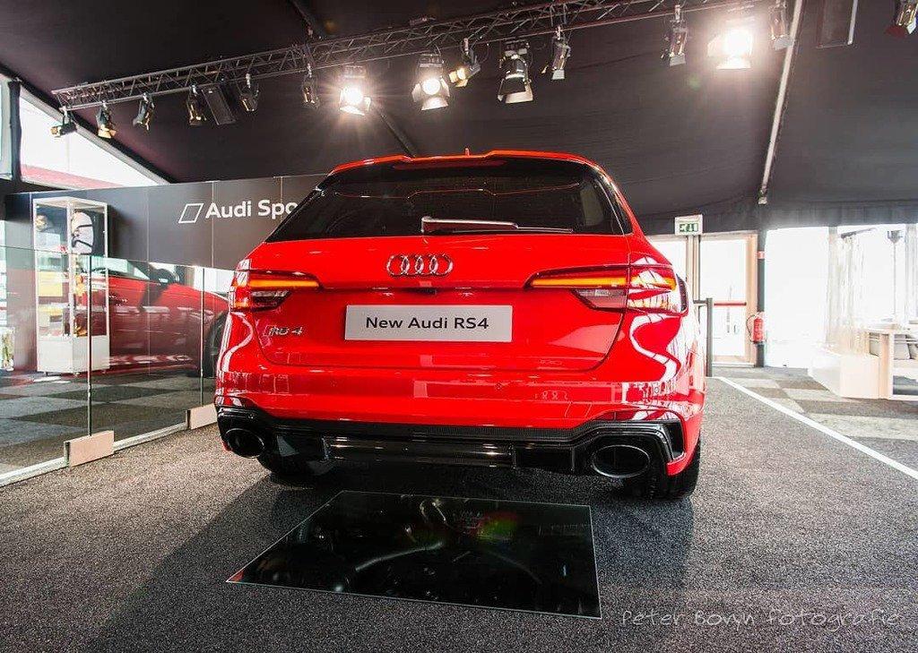 750862AUDIRS4B90085.jpg