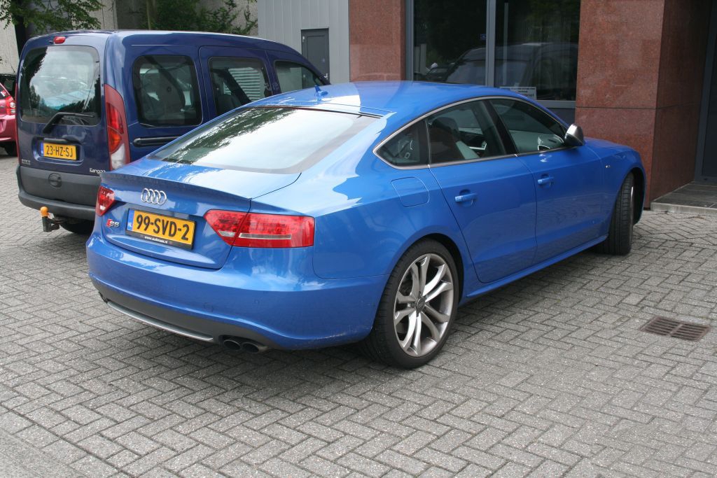 753764030S5SPORTBACK.jpg