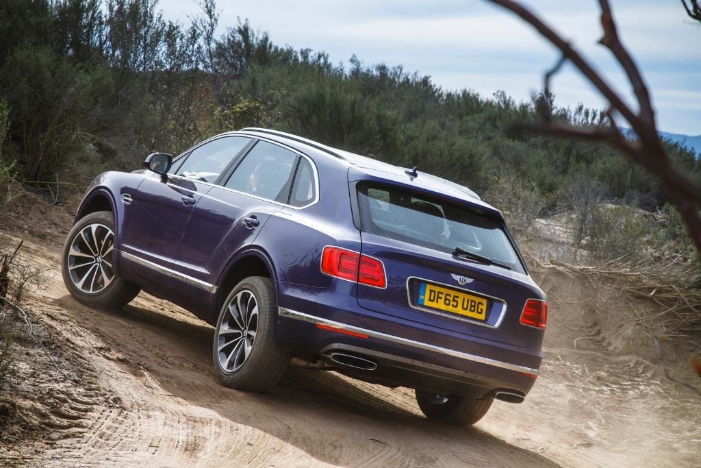 753831BENTAYGA0101.jpg