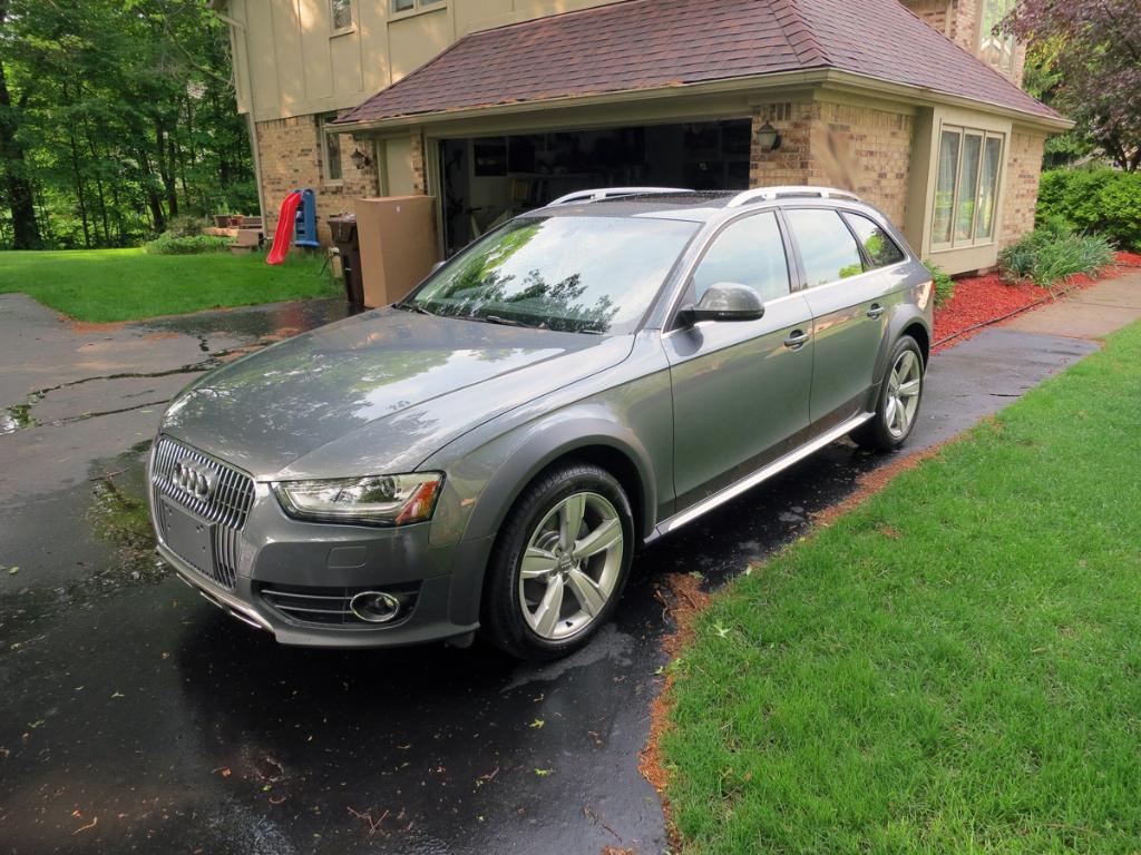 755674648AUDIA4ALLROAD.jpg