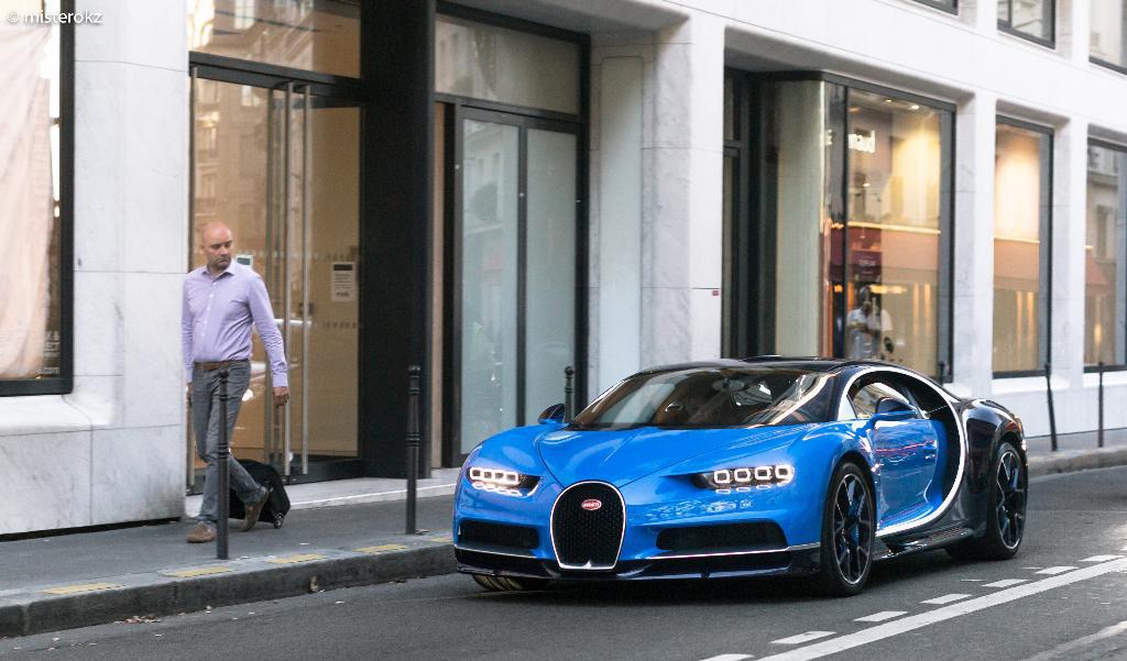 756887CHIRON0201.jpg