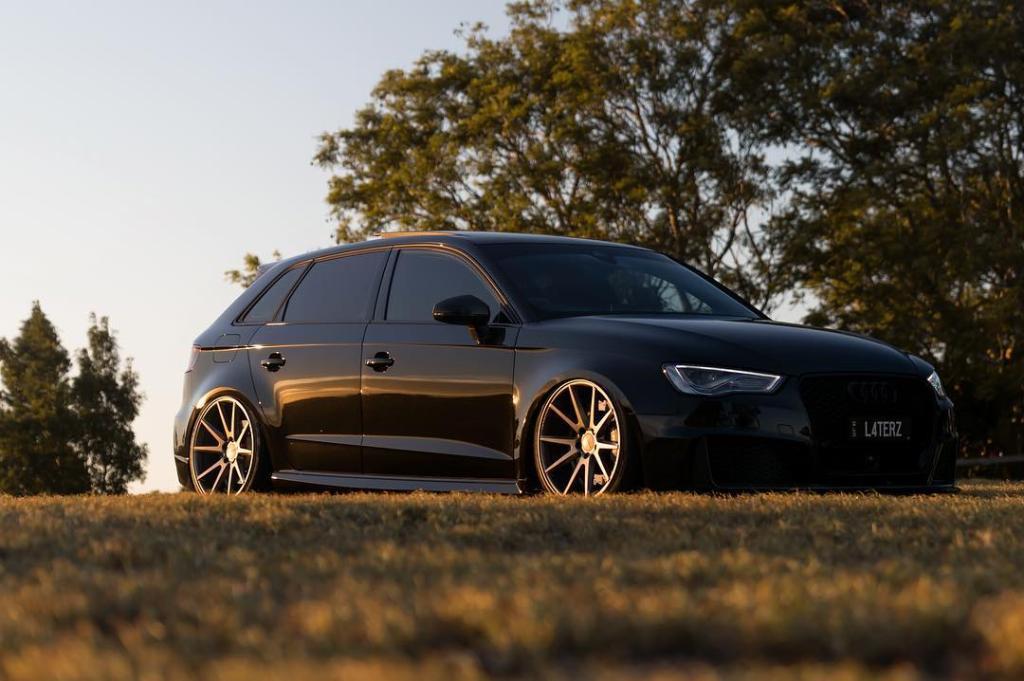 757061RS38V2049.jpg