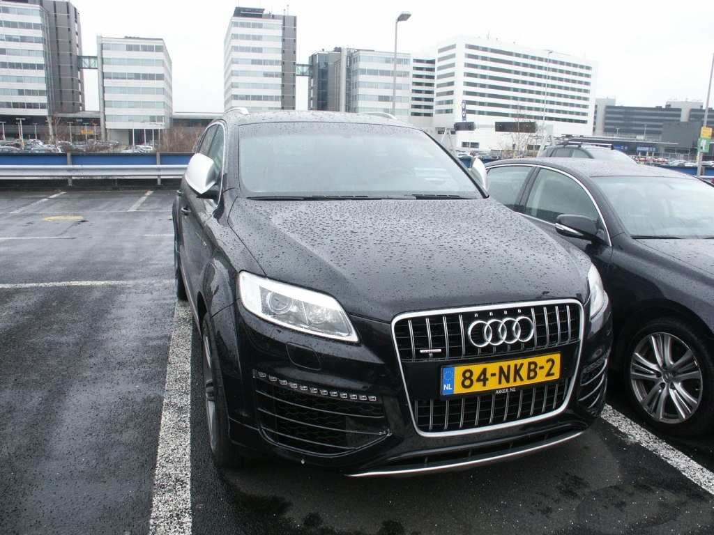 757109808Q7V12.jpg