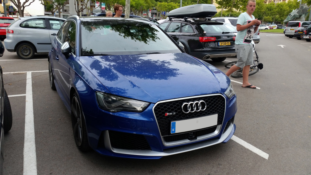 757740RS38V0453.jpg