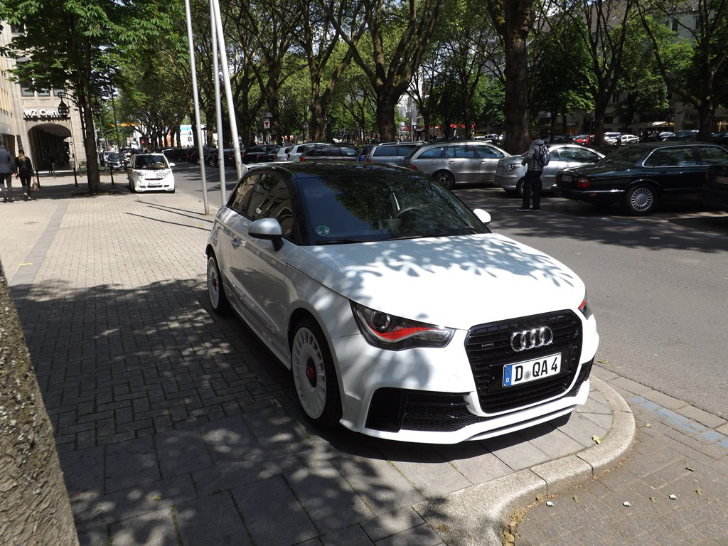 758542A1QUATTRO378.jpg