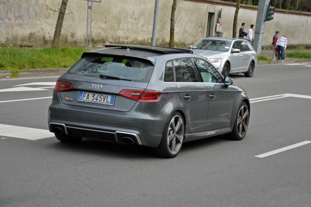 759017RS38V1857.jpg