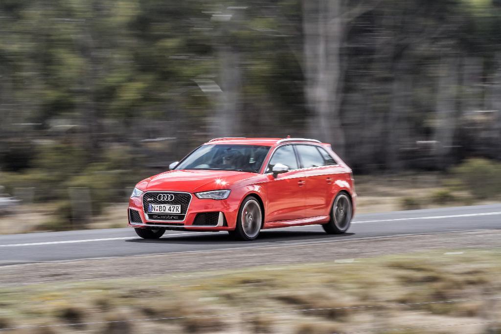 760088RS38V0636.jpg