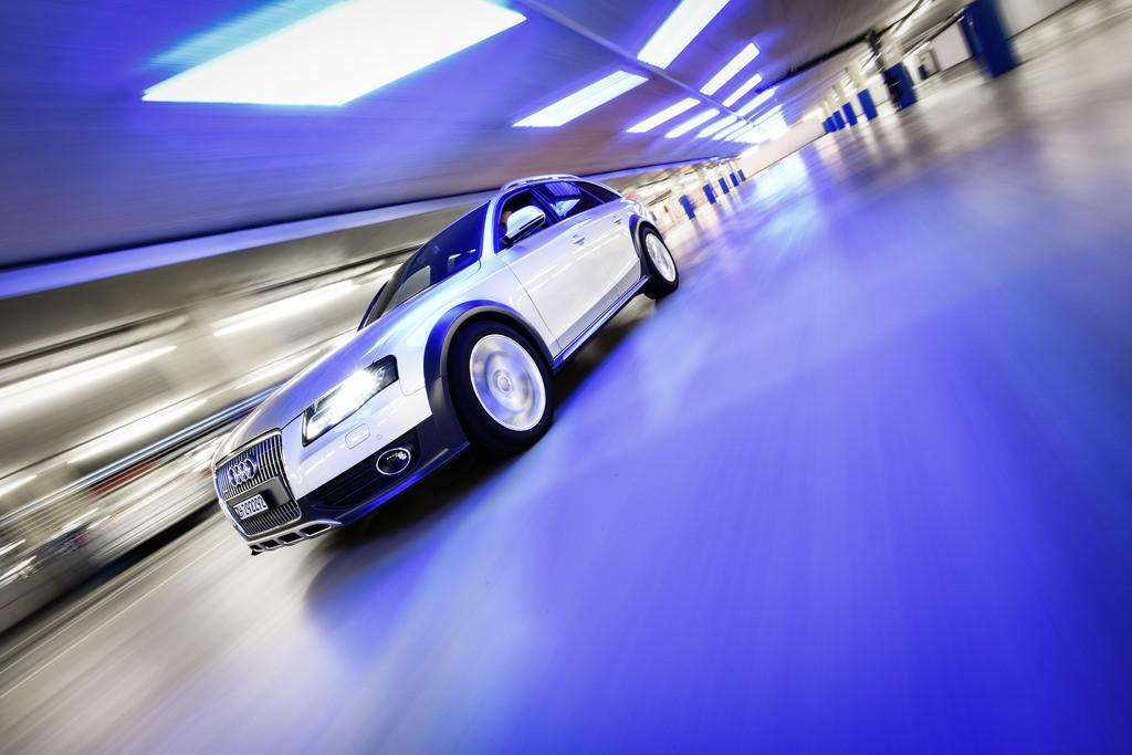 7616312159AUDIA4ALLROAD.jpg