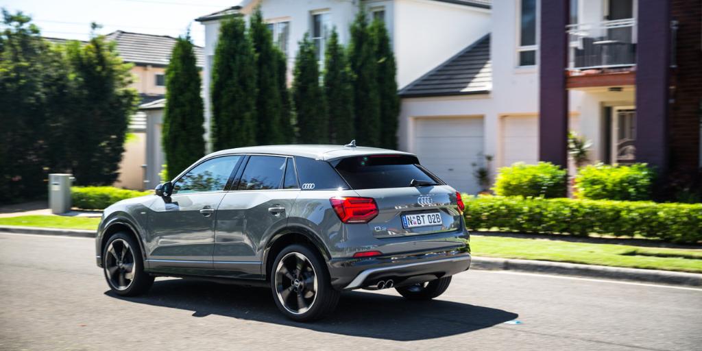 762038AUDIQ20834.jpg