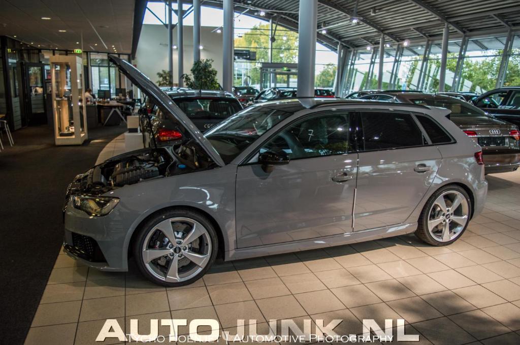 762476RS38V0673.jpg