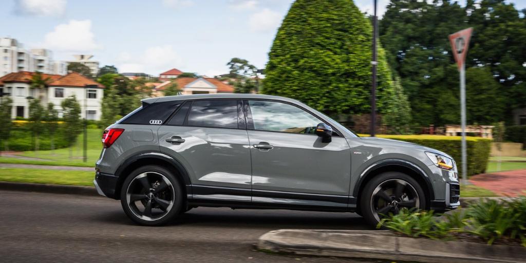 762572AUDIQ20854.jpg