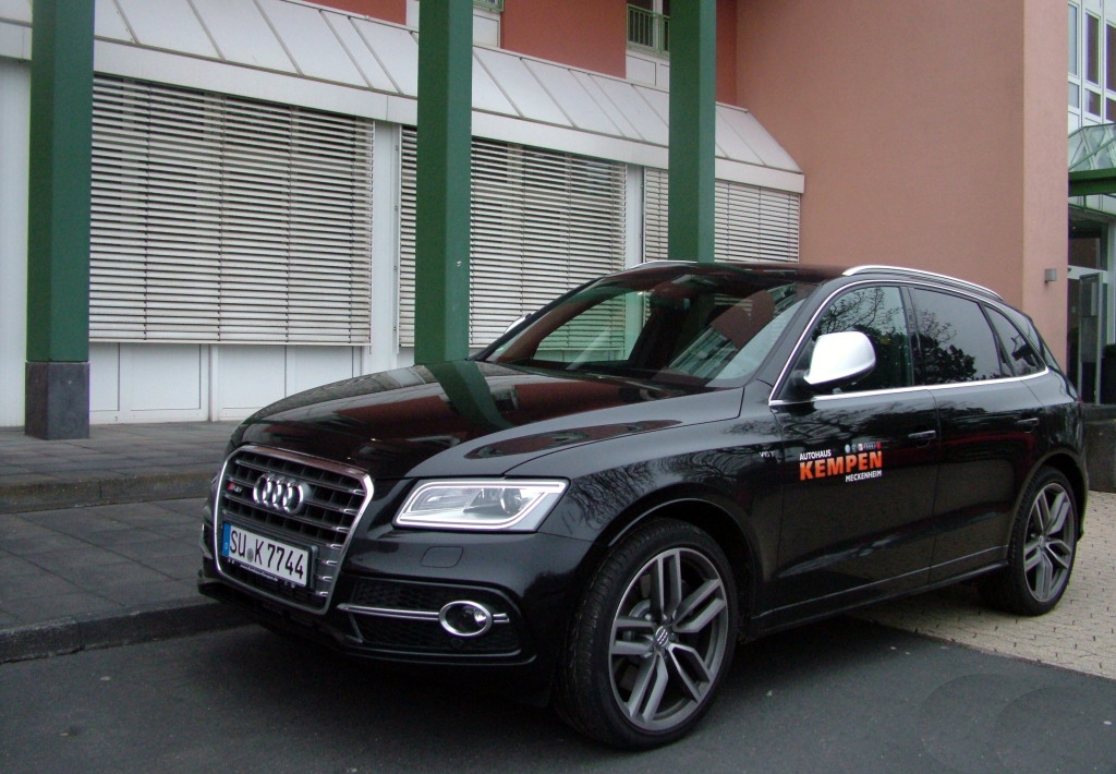 763515AUDISQ5512.jpg