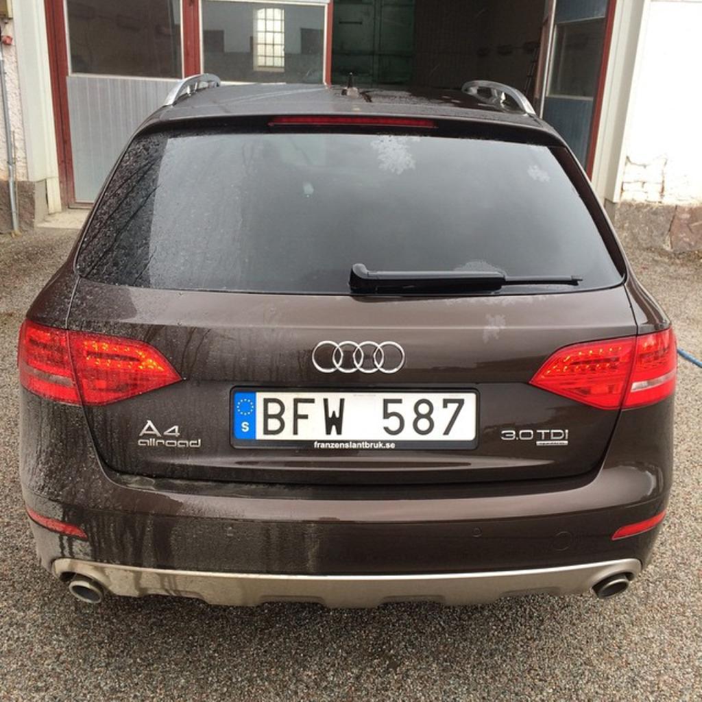 7643871246AUDIA4ALLROAD.jpg