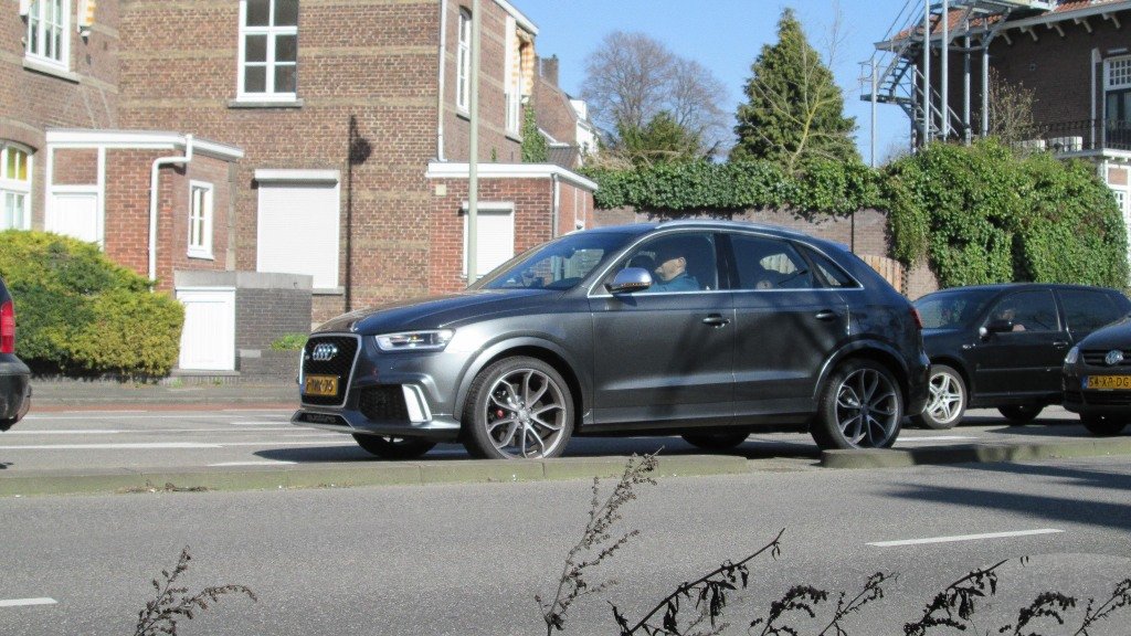 764820RSQ3321.jpg