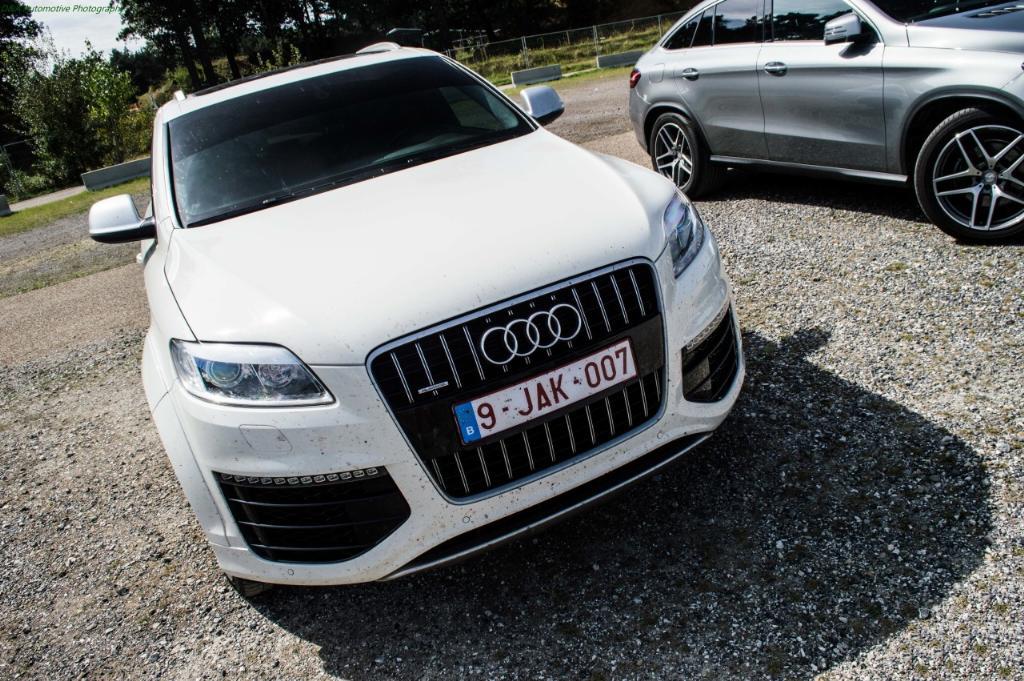 7650092168AUDIQ7V12.jpg