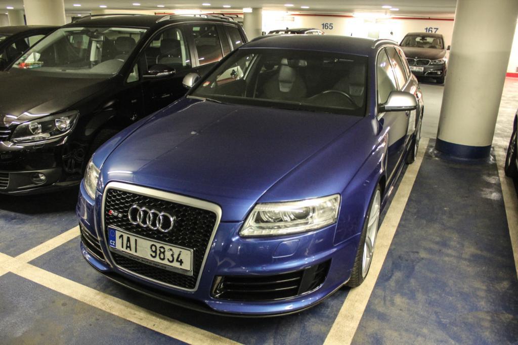 767246RS62398.jpg