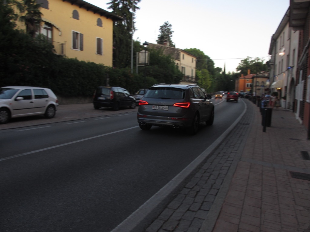 769107AUDISQ5827.jpg