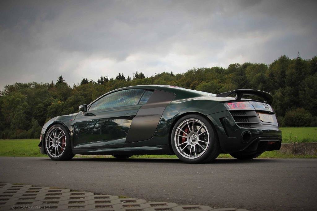 769375R8GT1605.jpg