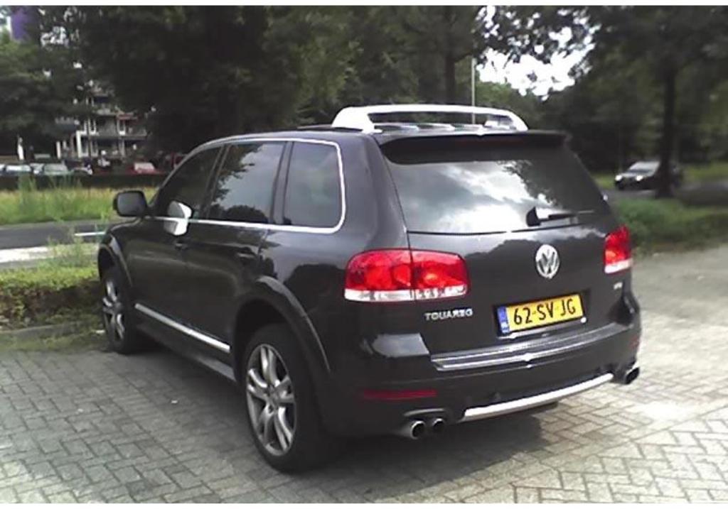 770460W12TOUAREG440.jpg