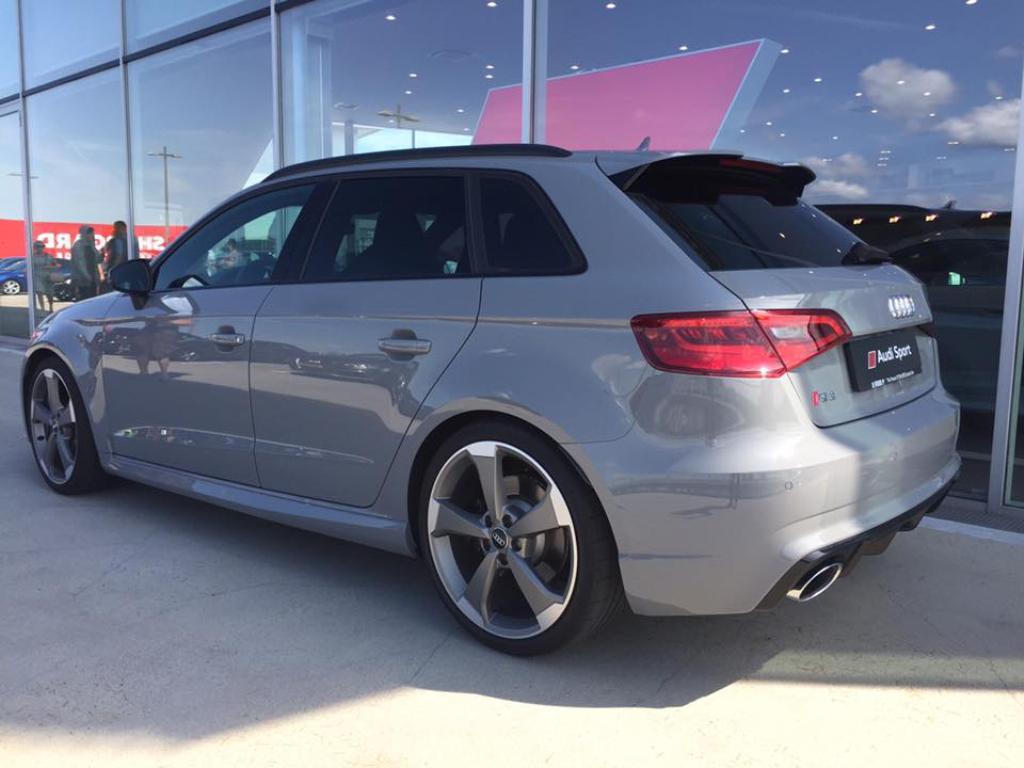 771261RS38V2976.jpg