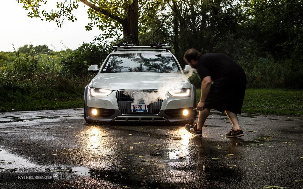 771699914AUDIA4ALLROAD.jpg