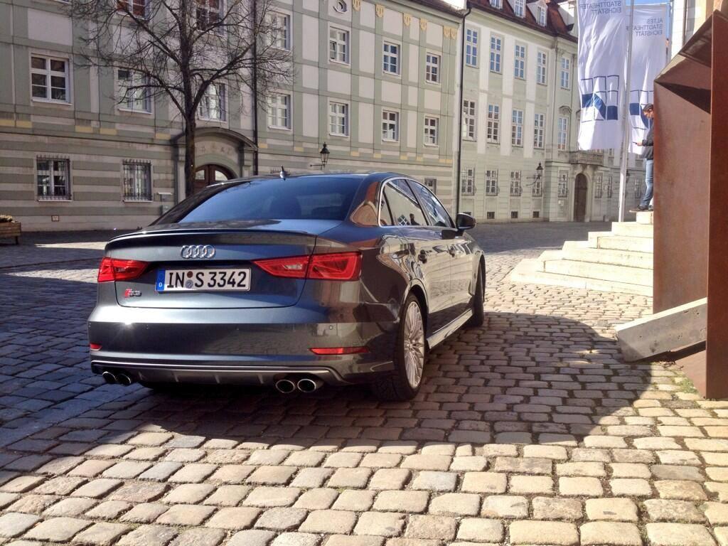 771919S38V299.jpg