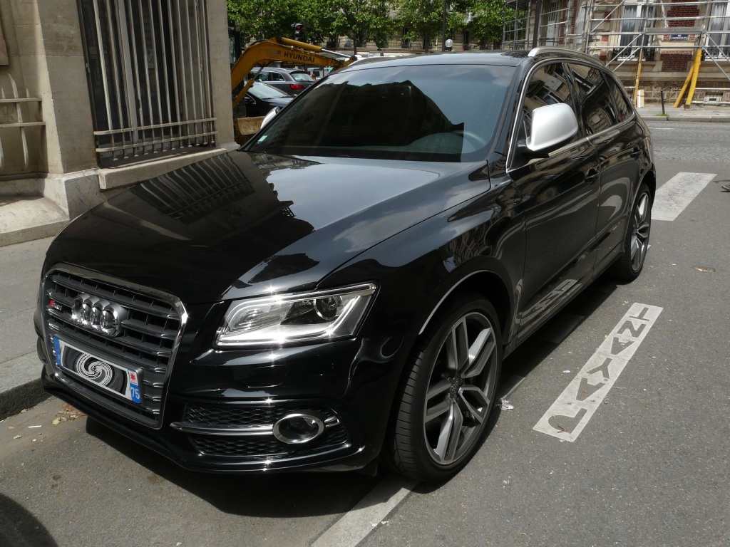 773439AUDISQ5768.jpg