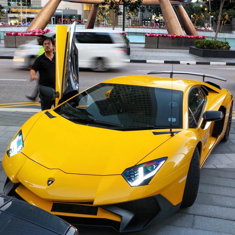 7736724255LAMBORGHINIAVENTADOR.jpg