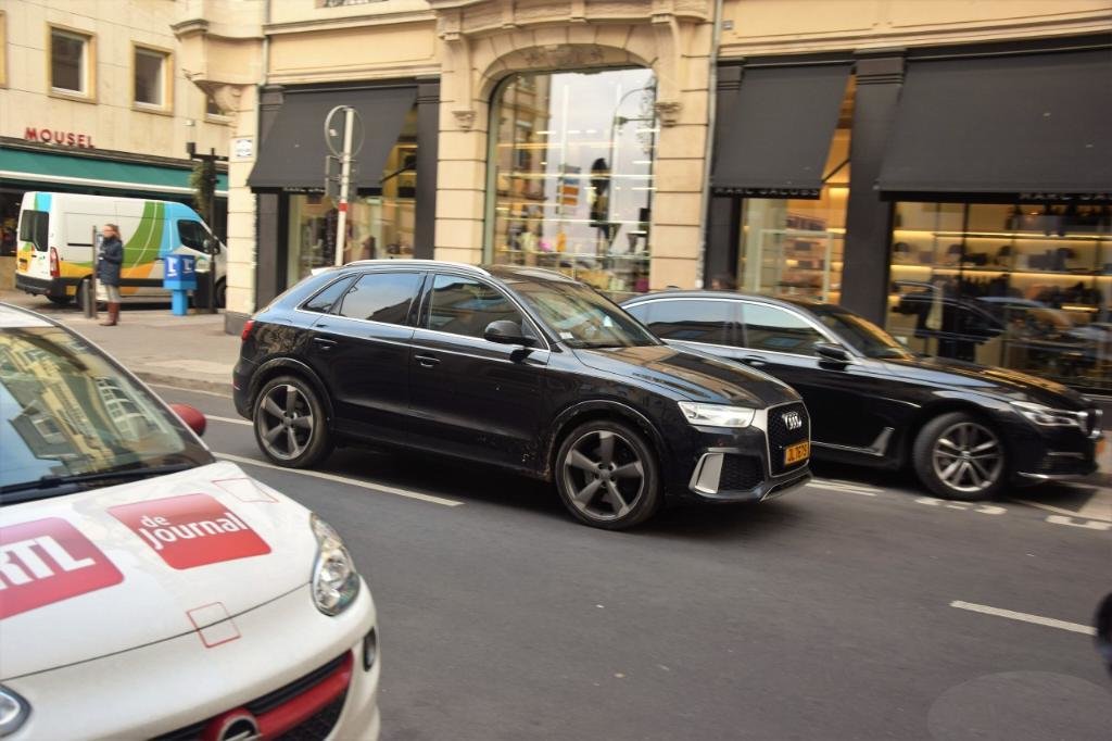 775264RSQ32013.jpg
