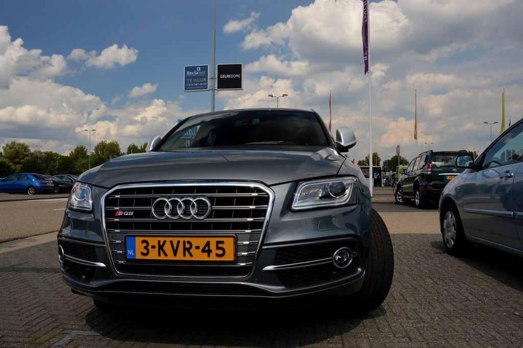 776527AUDISQ5829.jpg