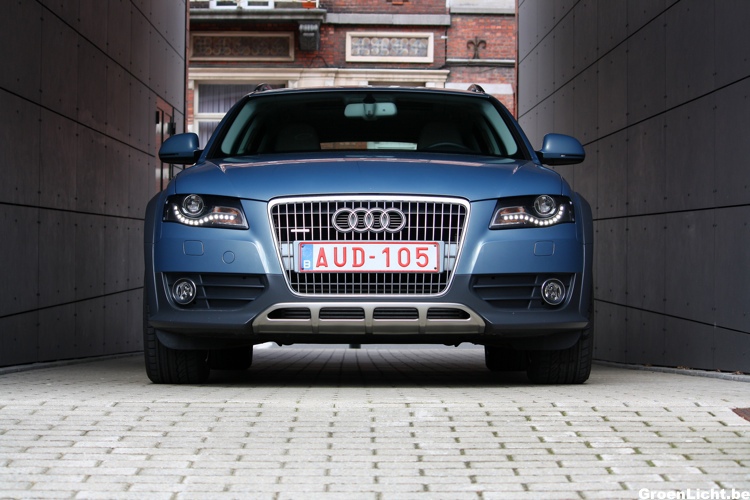 77735081AUDIA4ALLROAD.jpg