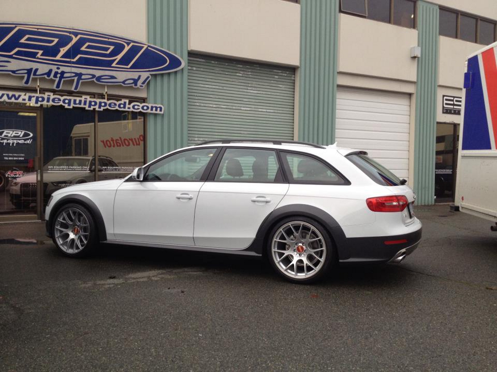 777876537AUDIA4ALLROAD.jpg