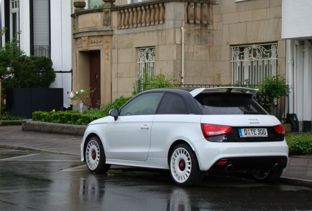 778149A1QUATTRO370.jpg